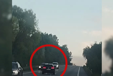 Drogy za volantem: řidič u Kuřimi vjížděl do protisměru, před Lipůvkou skončil na střeše